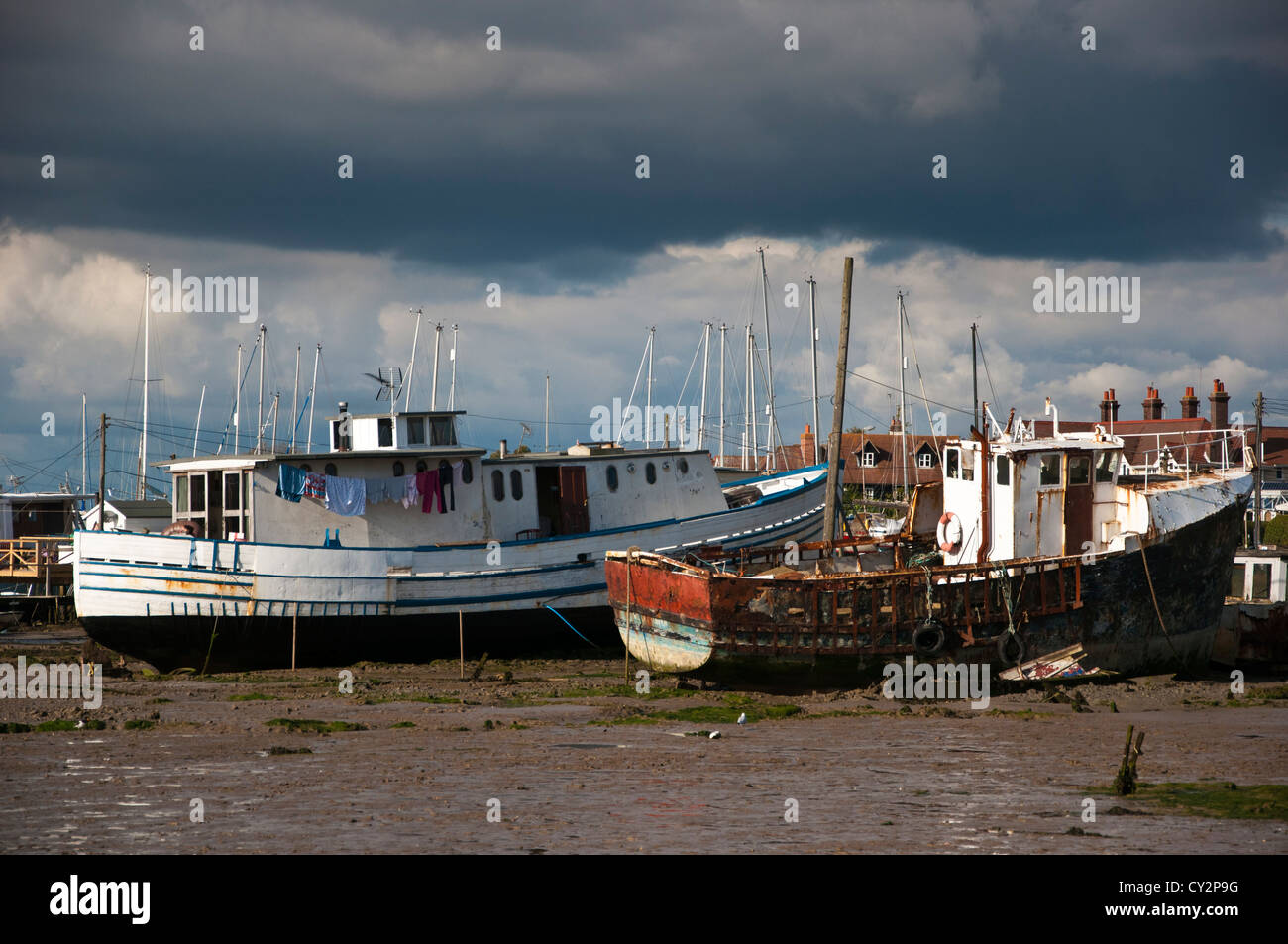 Alte Boote Angeln Boote Blackwater River West Mersea Stockfoto