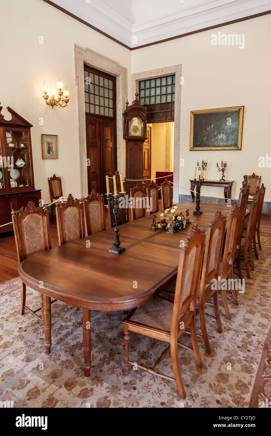 Esszimmer im Nationalpalast von Mafra, Kloster und Basilika in Portugal. Franziskaner Orden. Barock-Architektur. Stockfoto