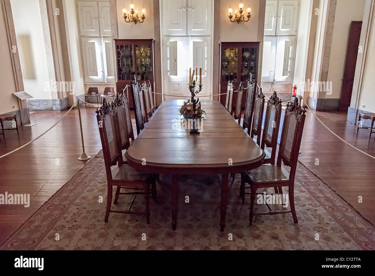 Esszimmer im Nationalpalast von Mafra, Kloster und Basilika in Portugal. Franziskaner Orden. Barock-Architektur. Stockfoto