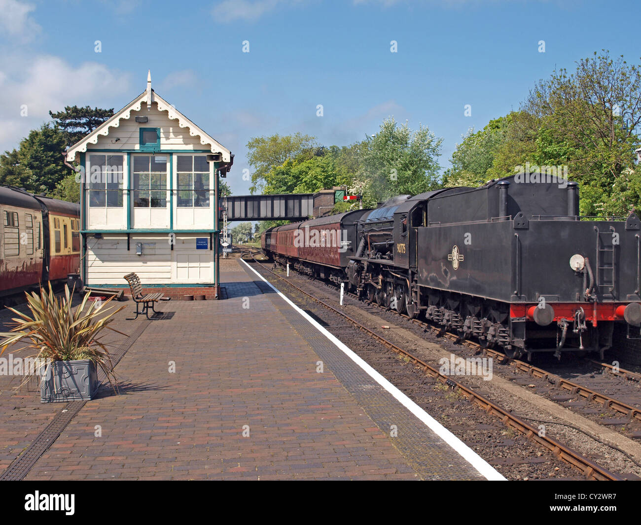 Motor Nr. 90775, gebaut von North British Locomotive Company, Glasgo Dampf. In Sheringham Station kommen. Stockfoto