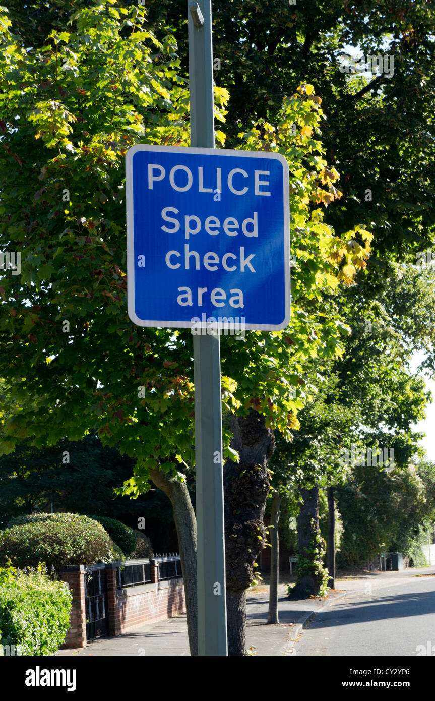 Ein Polizei-Geschwindigkeit überprüfen Bereich Zeichen. Stockfoto