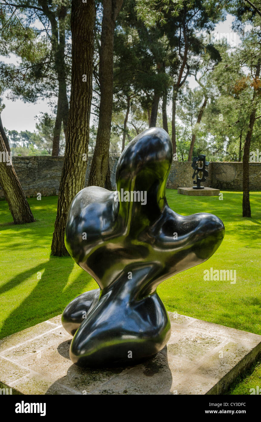 Le Pepin von Jean Arp Geant. Stiftung Maeght, St Paul de Vence, Frankreich Stockfoto