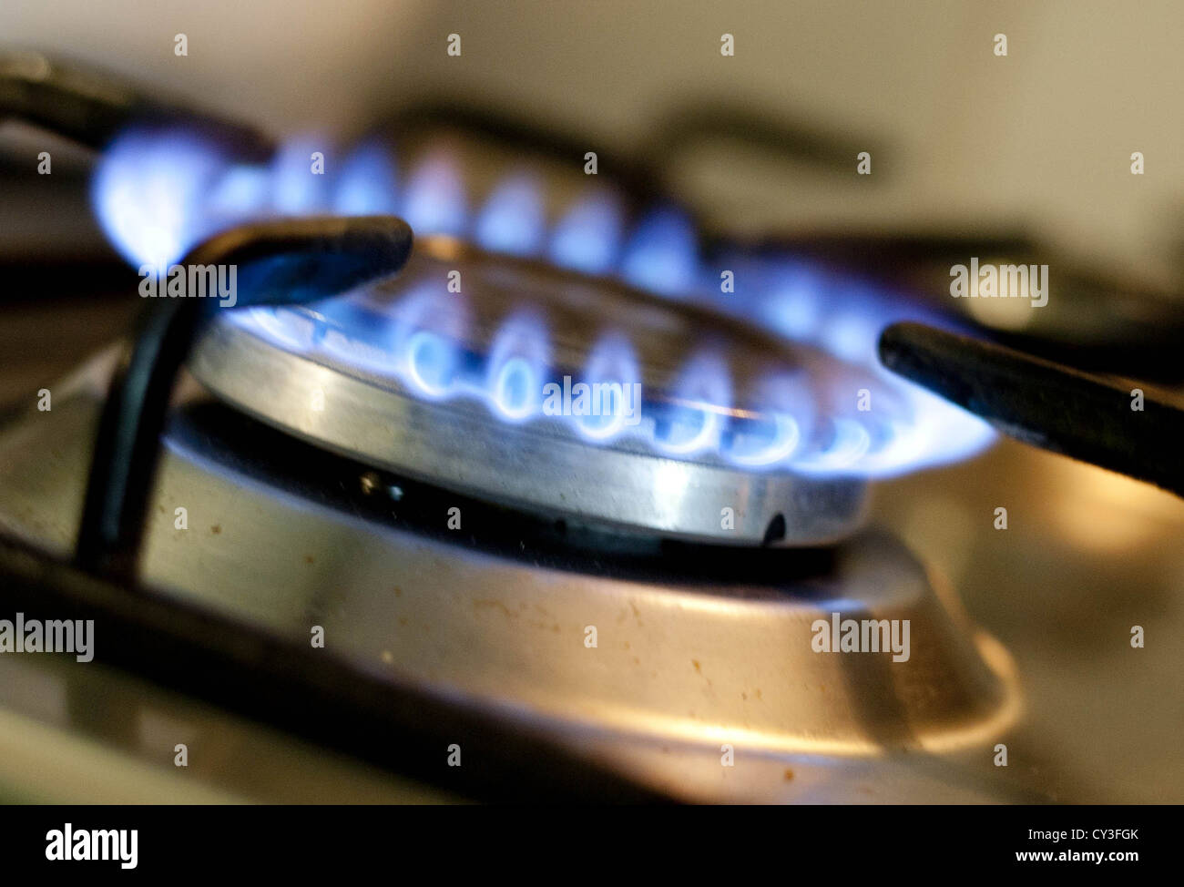 London, UK. 2012. (Bild) beleuchtet Kochfeld Gasherd. Photo Credit: Peter Barbe / Alamy Stockfoto