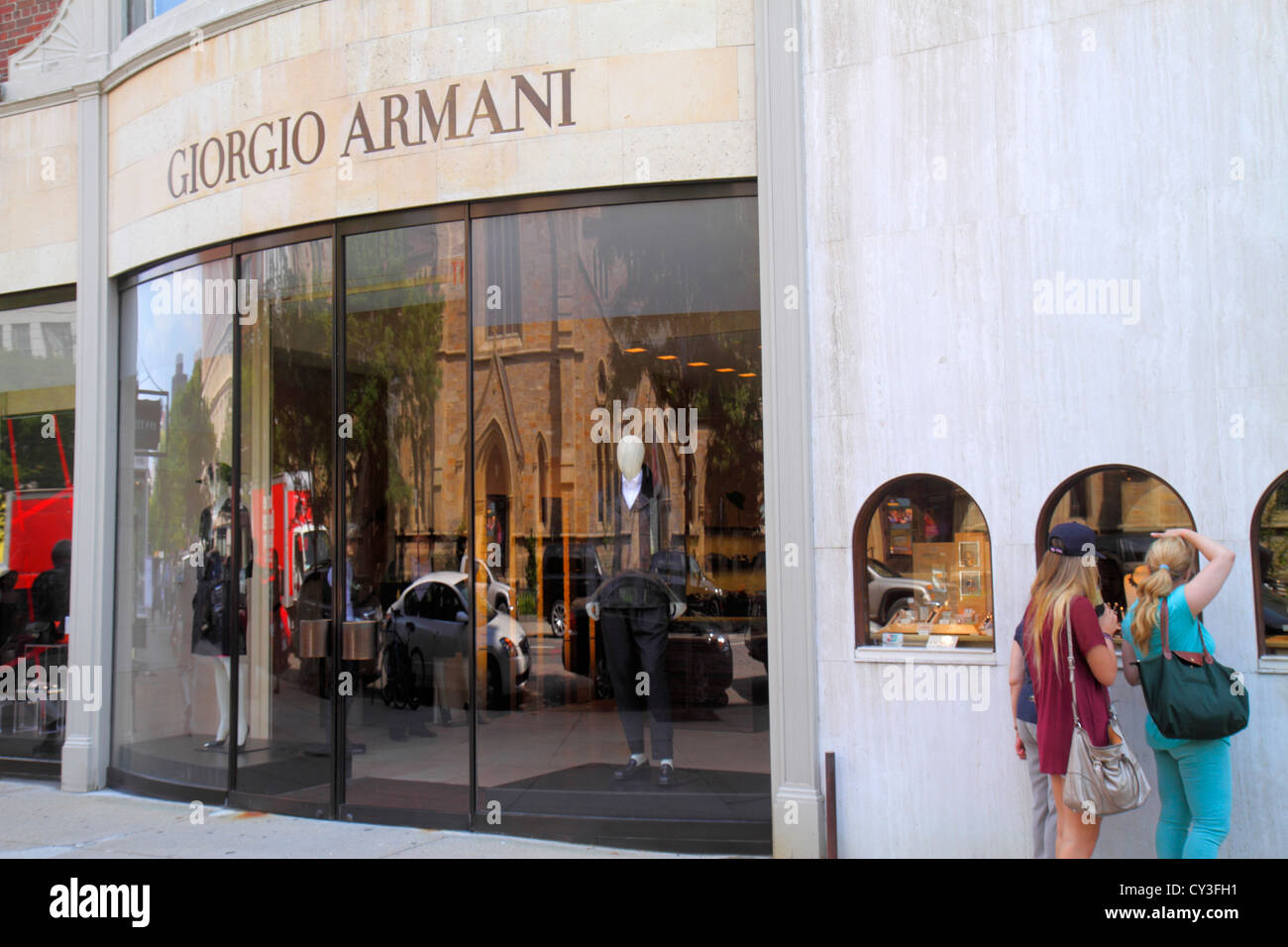 Boston Massachusetts, Back Bay Water, Newbury Street, High-End, Luxus, Markenname, Shopping Shopper Shopper Shopper Shops Markt Märkte Marktplatz kaufen s Stockfoto