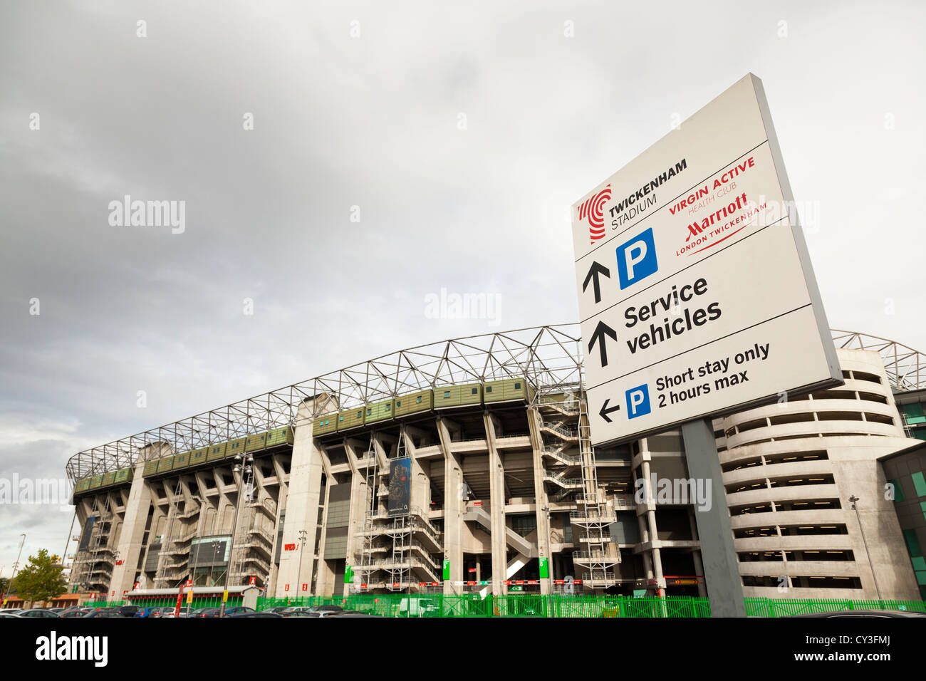 Twickenham Stadion mit Hinweisschild parken. Stockfoto