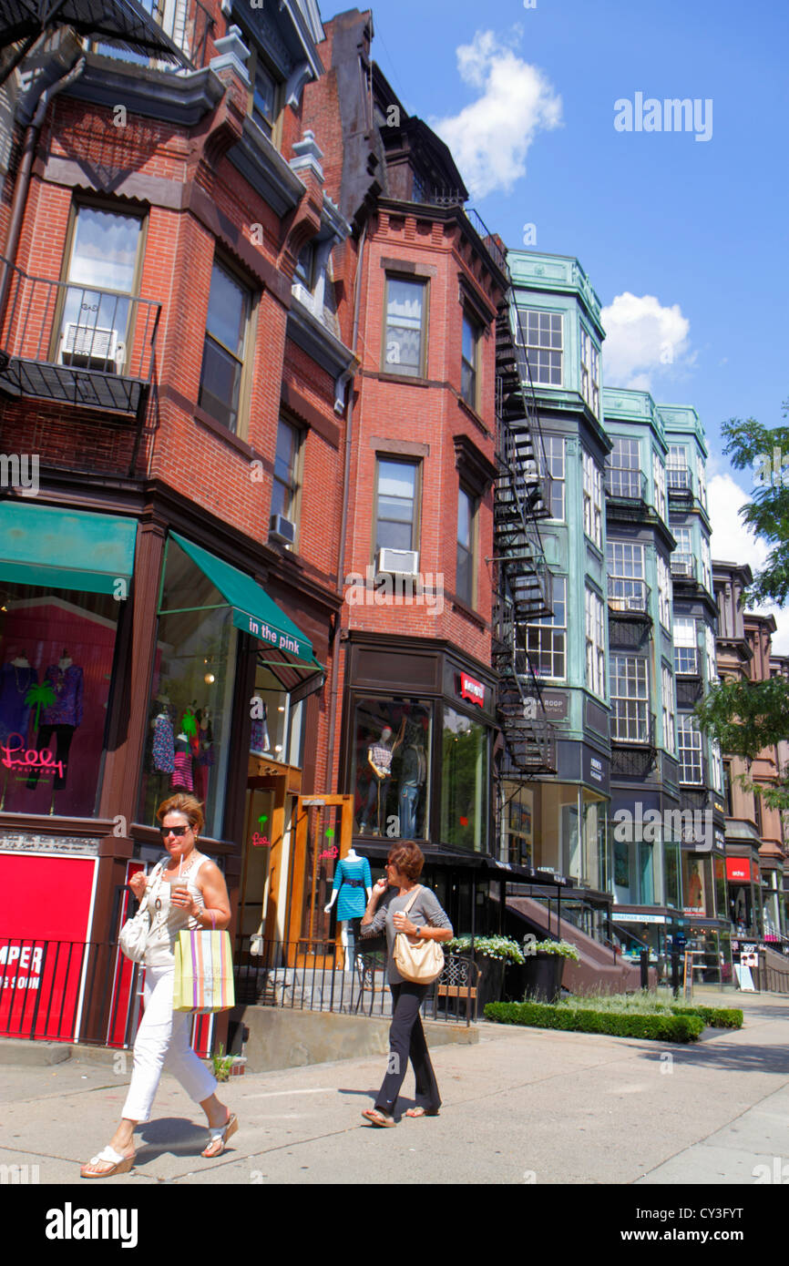 Boston Massachusetts, Back Bay, Newbury Street, Luxus, Namensmarke, Shopping Shopper Shopper Shopper Shops Markt Märkte Marktplatz Kauf Verkauf, Einzelhandel Stockfoto