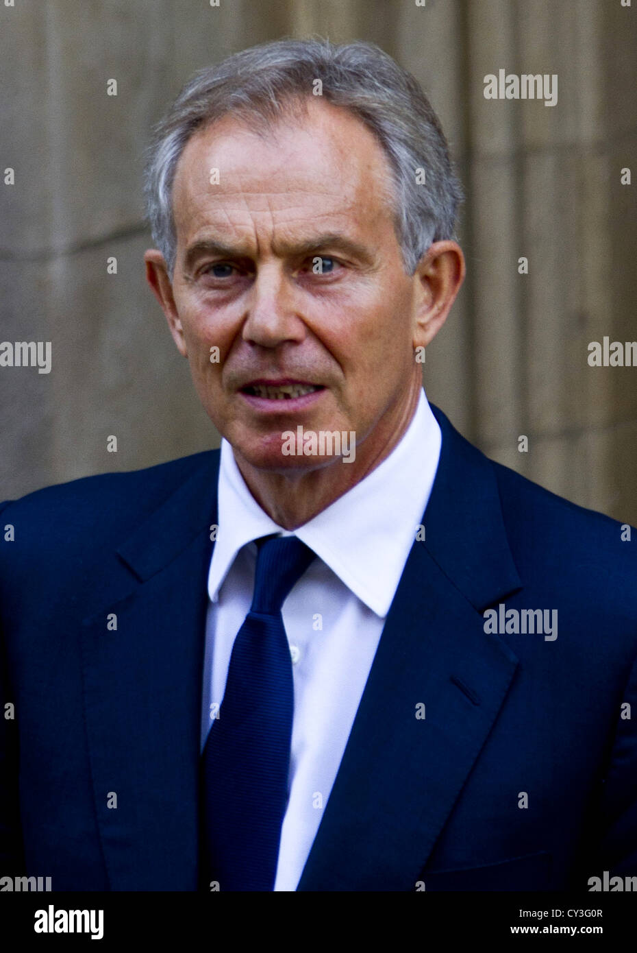 London, UK. 28. Mai 2012. (Im Bild) Der ehemalige Premierminister Tony Blair verlässt die Leveson-Untersuchung. Stockfoto