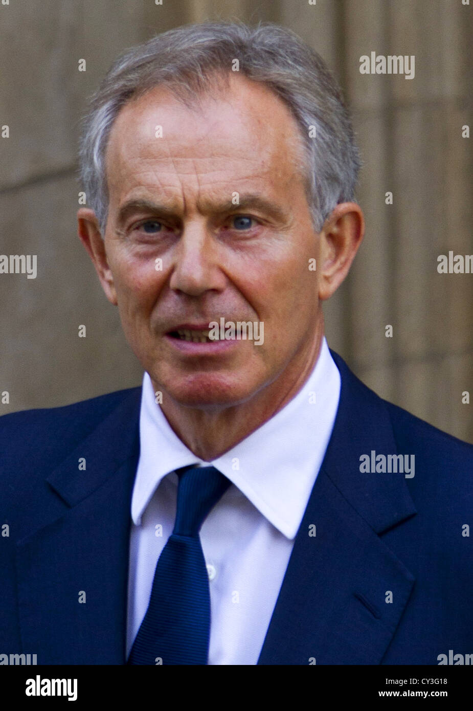 London, UK. 28. Mai 2012. (Im Bild) Der ehemalige Premierminister Tony Blair verlässt die Leveson-Untersuchung. Stockfoto