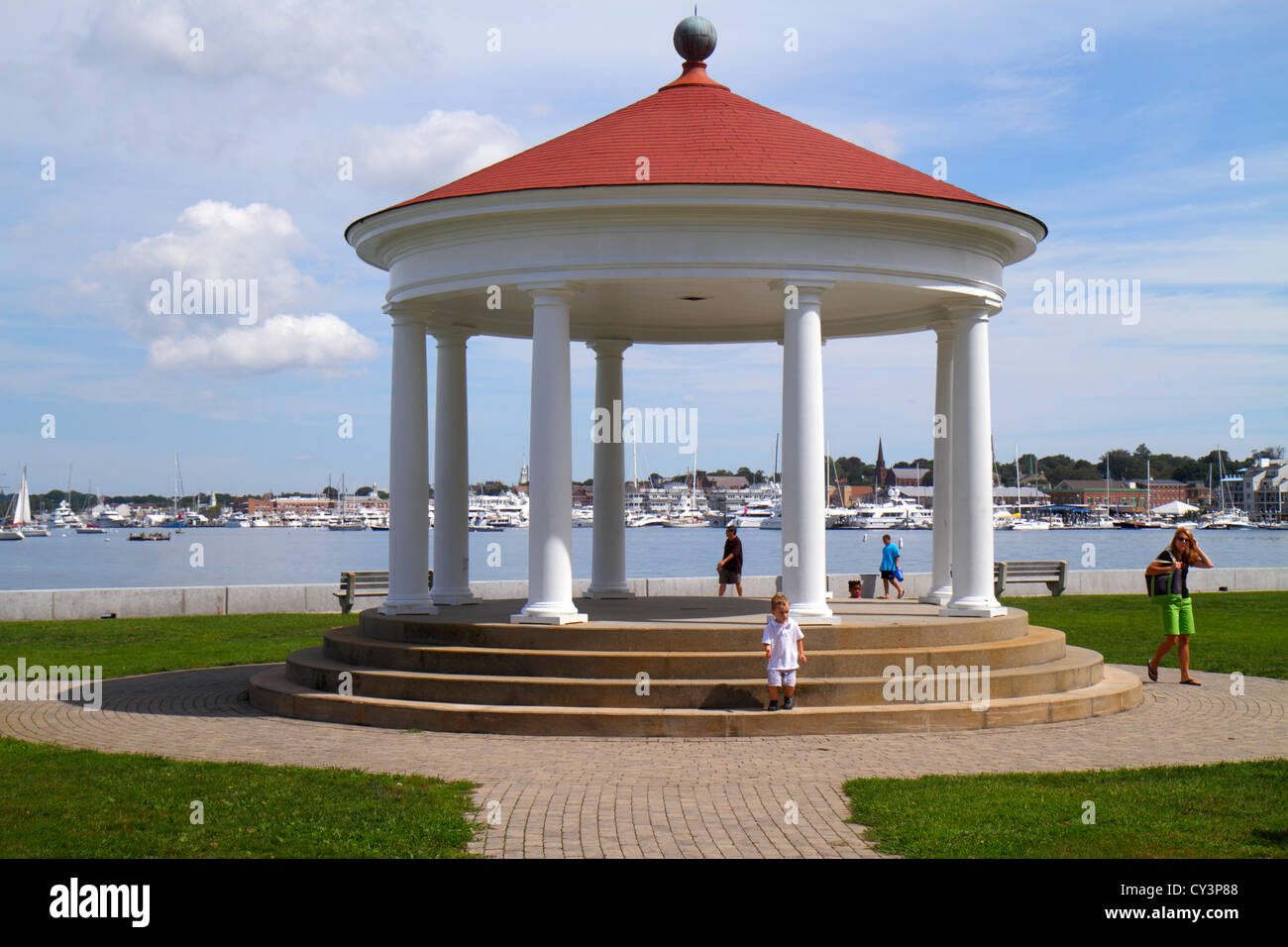 Newport Rhode Island, New England, King Park, Brenton Cove, Newport Harbor, Pavillon, Boote, Besucher reisen Reise Touristik Wahrzeichen Stockfoto