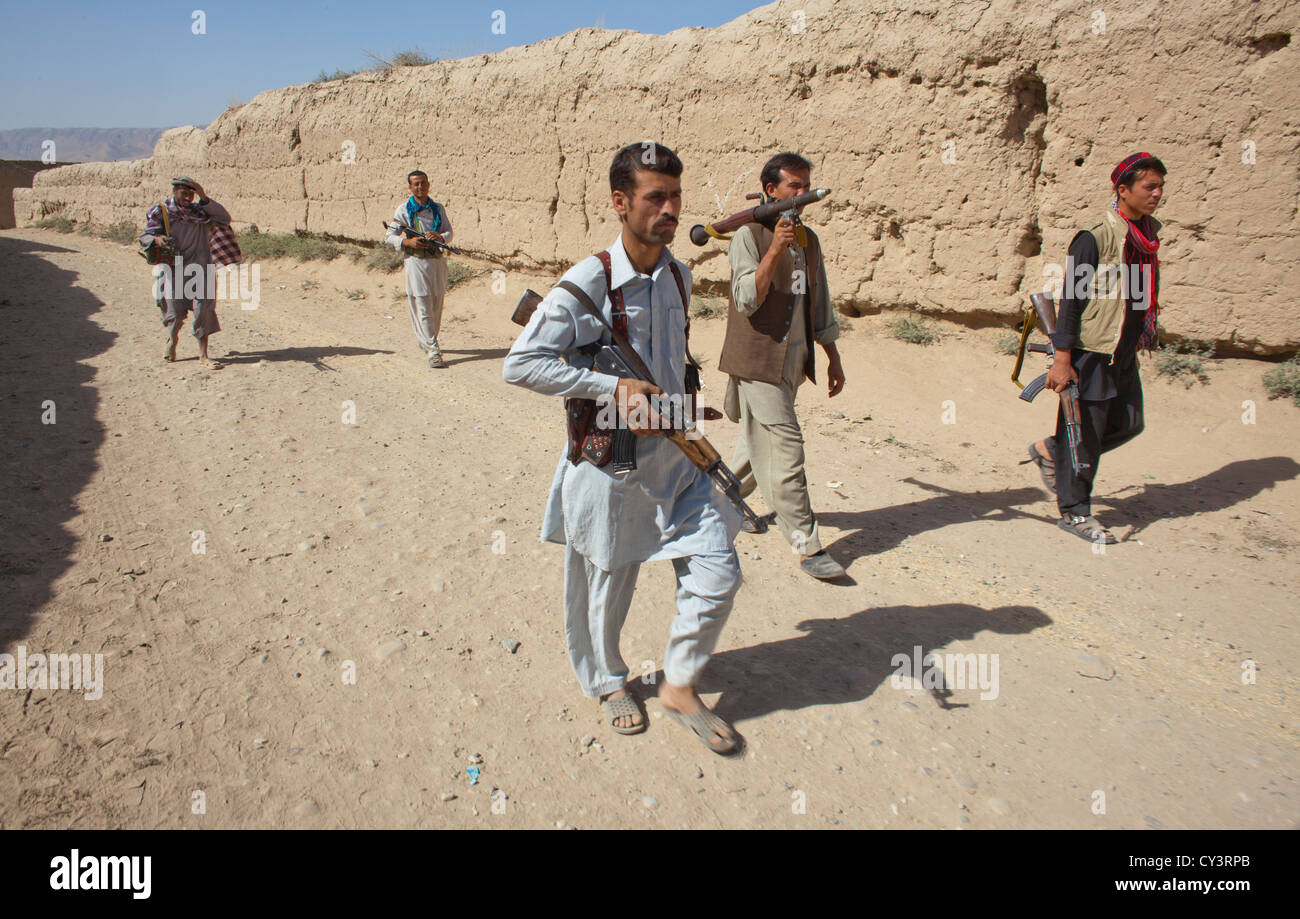 Schätzungsweise 10.000 Arbaki fighters(warlords) in Kundus. Stockfoto