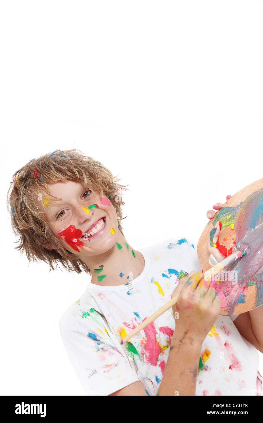 glückliches Kind oder Kind malen mit Farbe und Pinsel Stockfoto