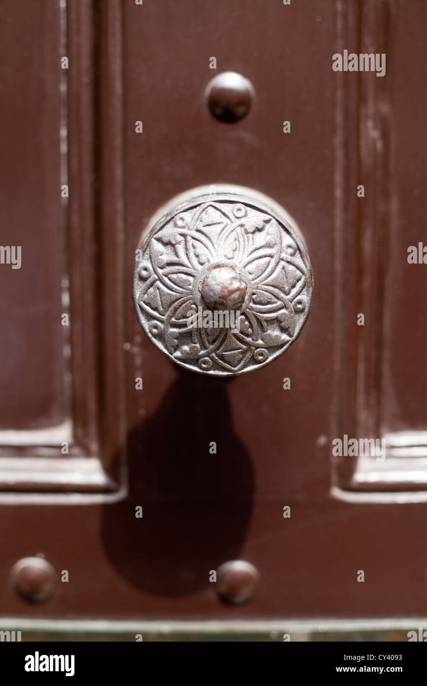 Detail der Türklinke von einem restaurierten georgianischen Haus. Spitalfields. London-UK Stockfoto