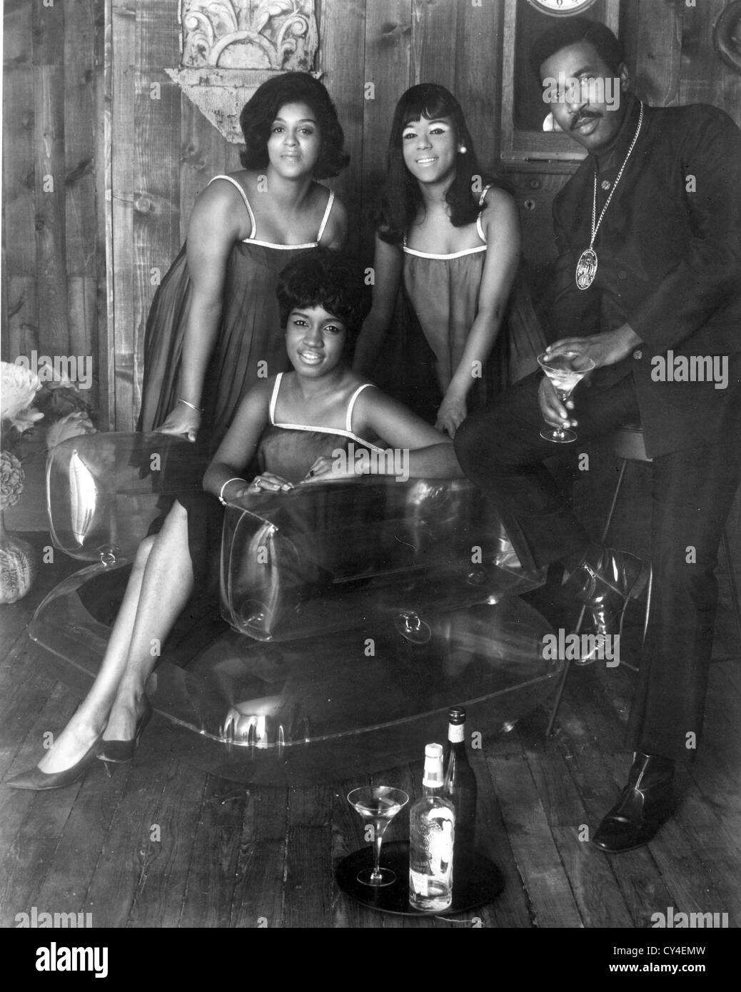 DIE Erreger-Promo-Foto der US-pop-Gruppe um 1970. Aus l: Carol Johnson, Brenda Reid, Lillian Walker, Herbert Reid Stockfoto