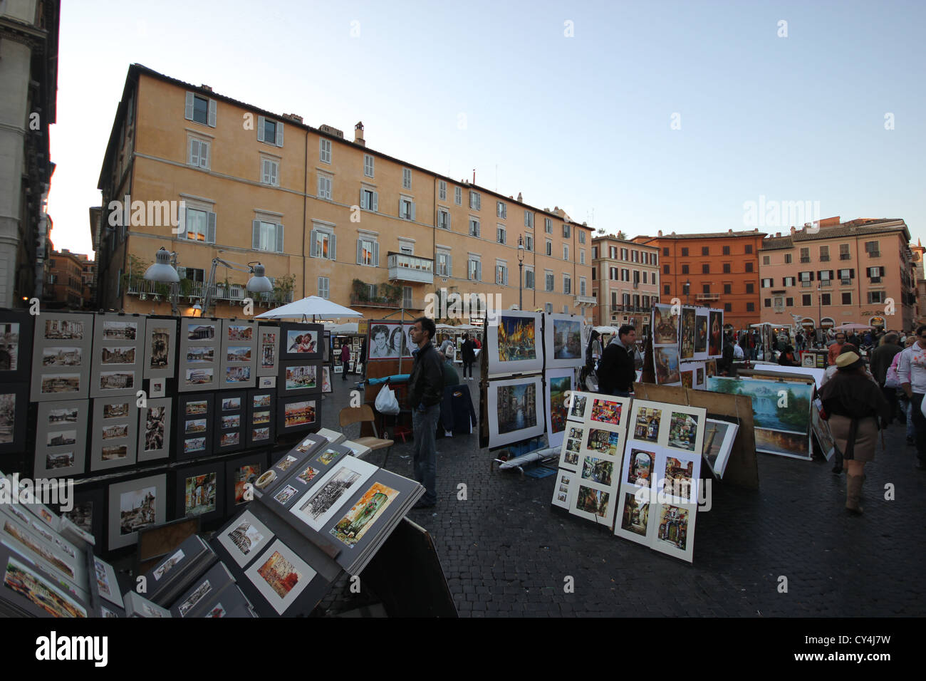 Roma, Rom, Rom, Tha berühmten Piazza Navona, Weitwinkeleinstellung der faszinierenden Marktstände, Italien, Reisen, Tourismus Stockfoto