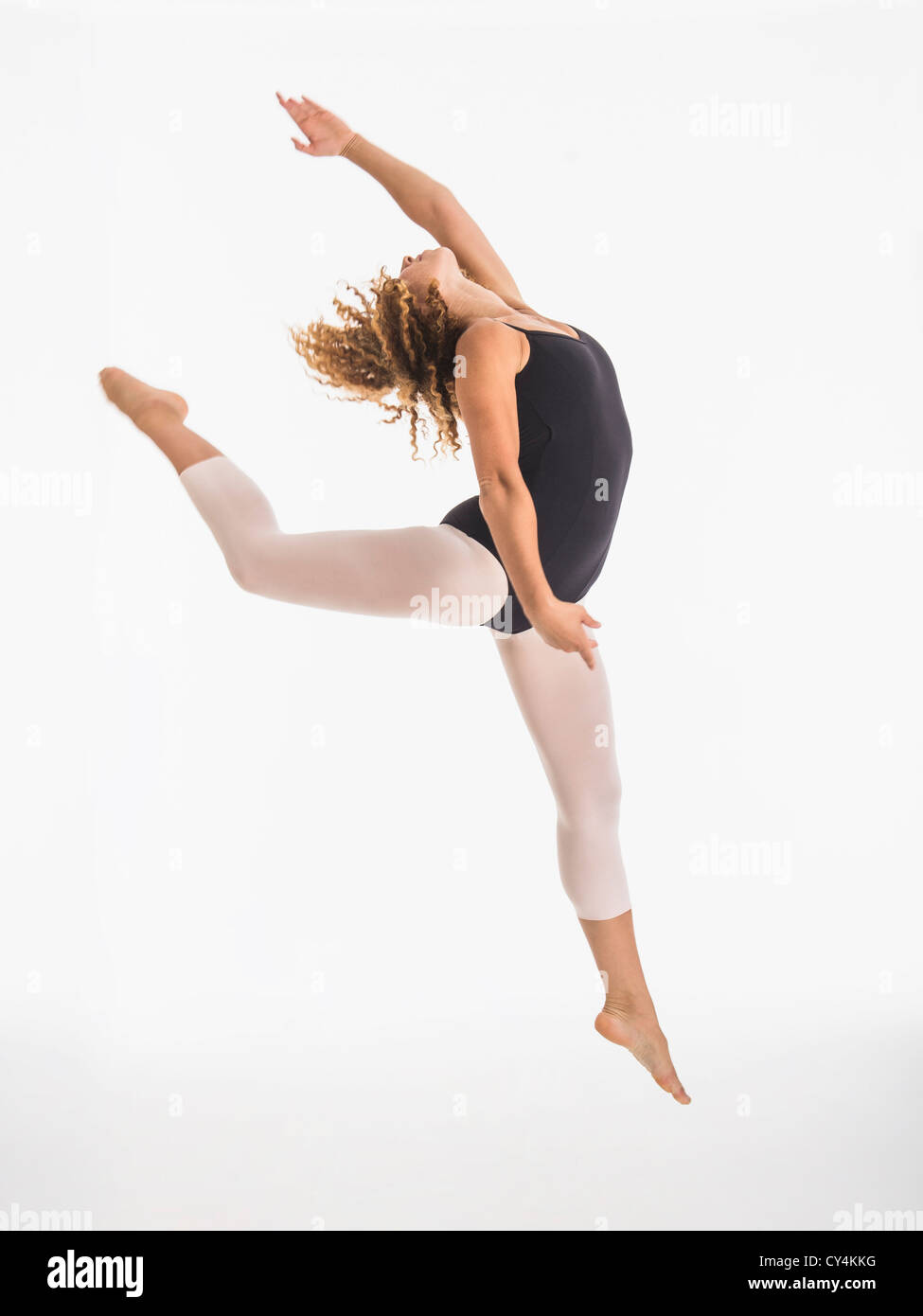 Weibliche Ballett-Tänzerin während des Übens, Studioaufnahme Stockfoto