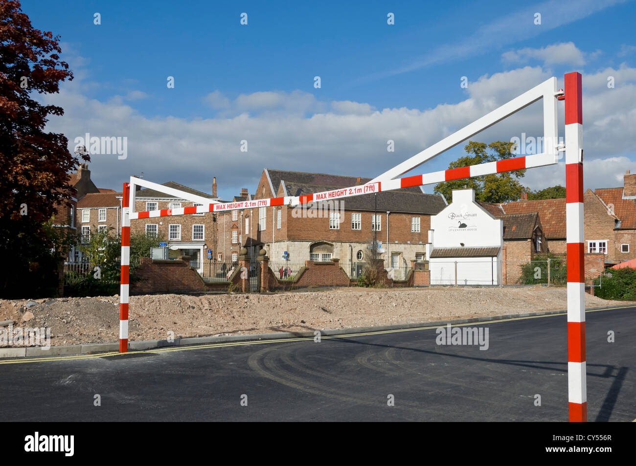 Maximale maximale Höhe Schild Beschilderung Barriere zu einer Baustelle Entrance York North Yorkshire England Großbritannien GB Groß Großbritannien Stockfoto