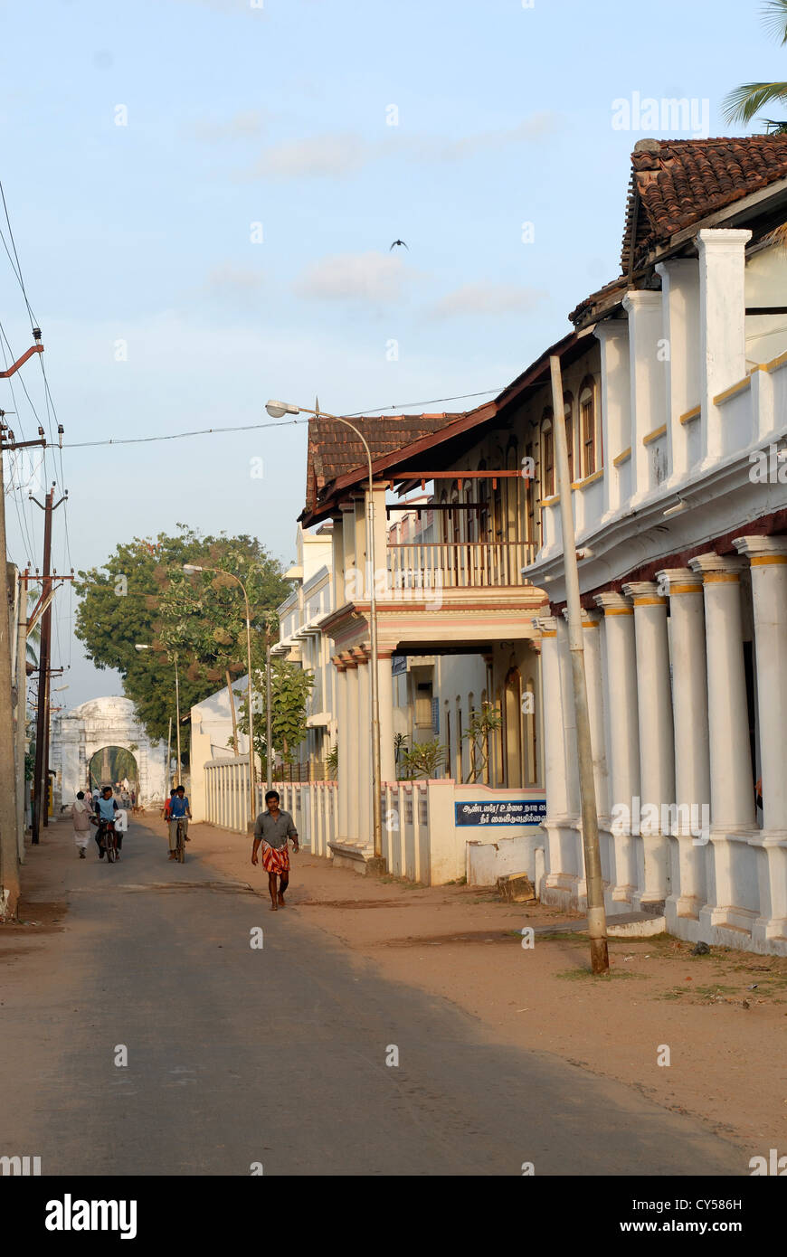 Koloniale Strukturen in der King Street, die Hauptstraße, die vom Tor zum Strand führt, Tranquebar, Tamil Nadu, Indien Stockfoto