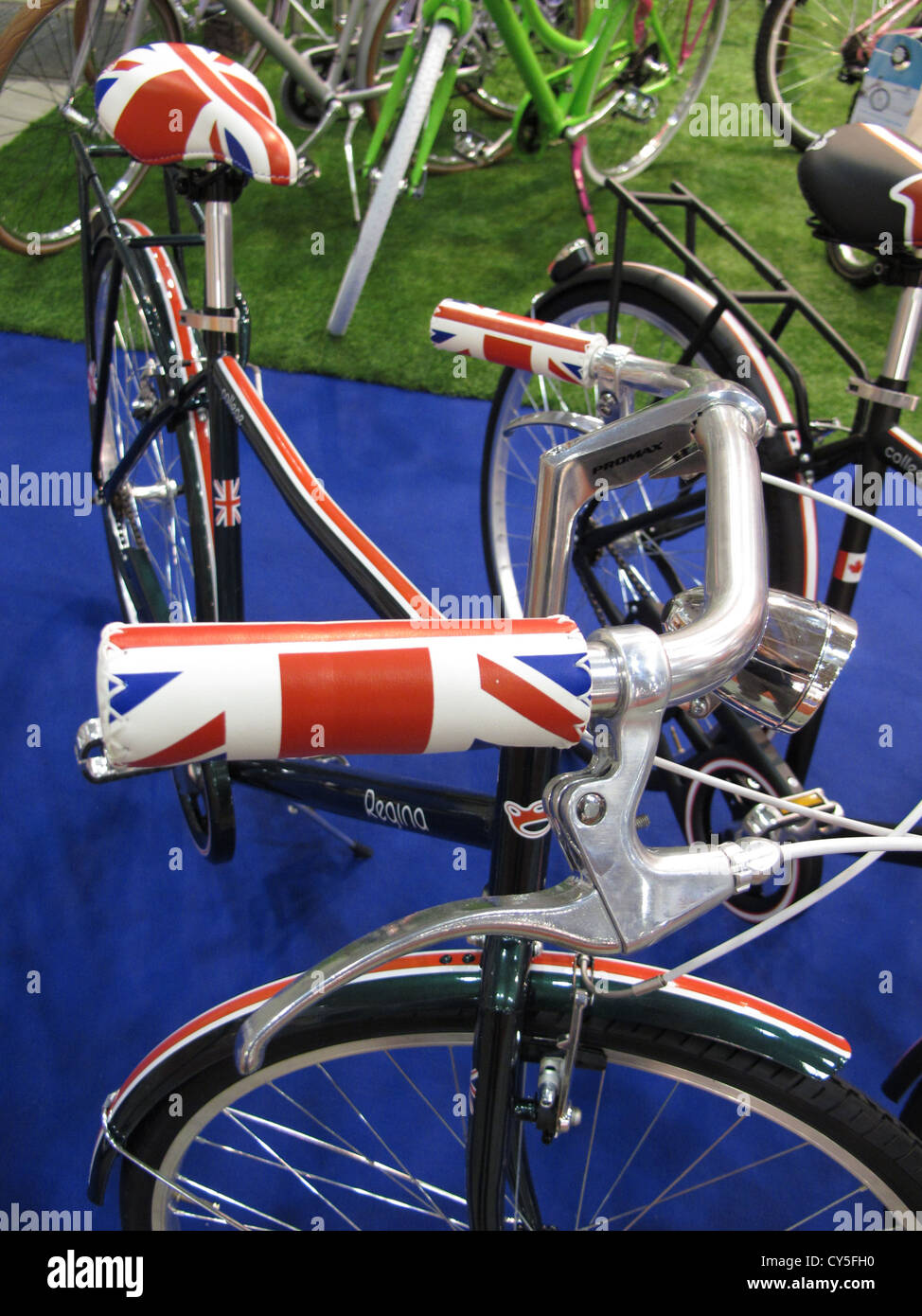 Fahrrad mit Union Jack Flag Banner-design Stockfoto