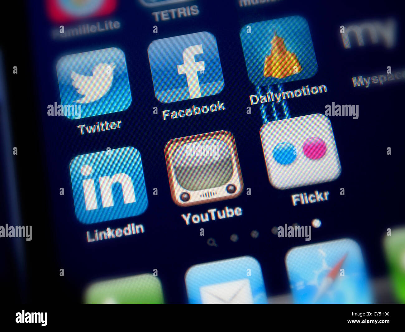 Social Network Apps auf dem iPhone, Facebook, Twitter, LinkedIn, Flickr auf einem Smartphone smart phone mobile phone Stockfoto