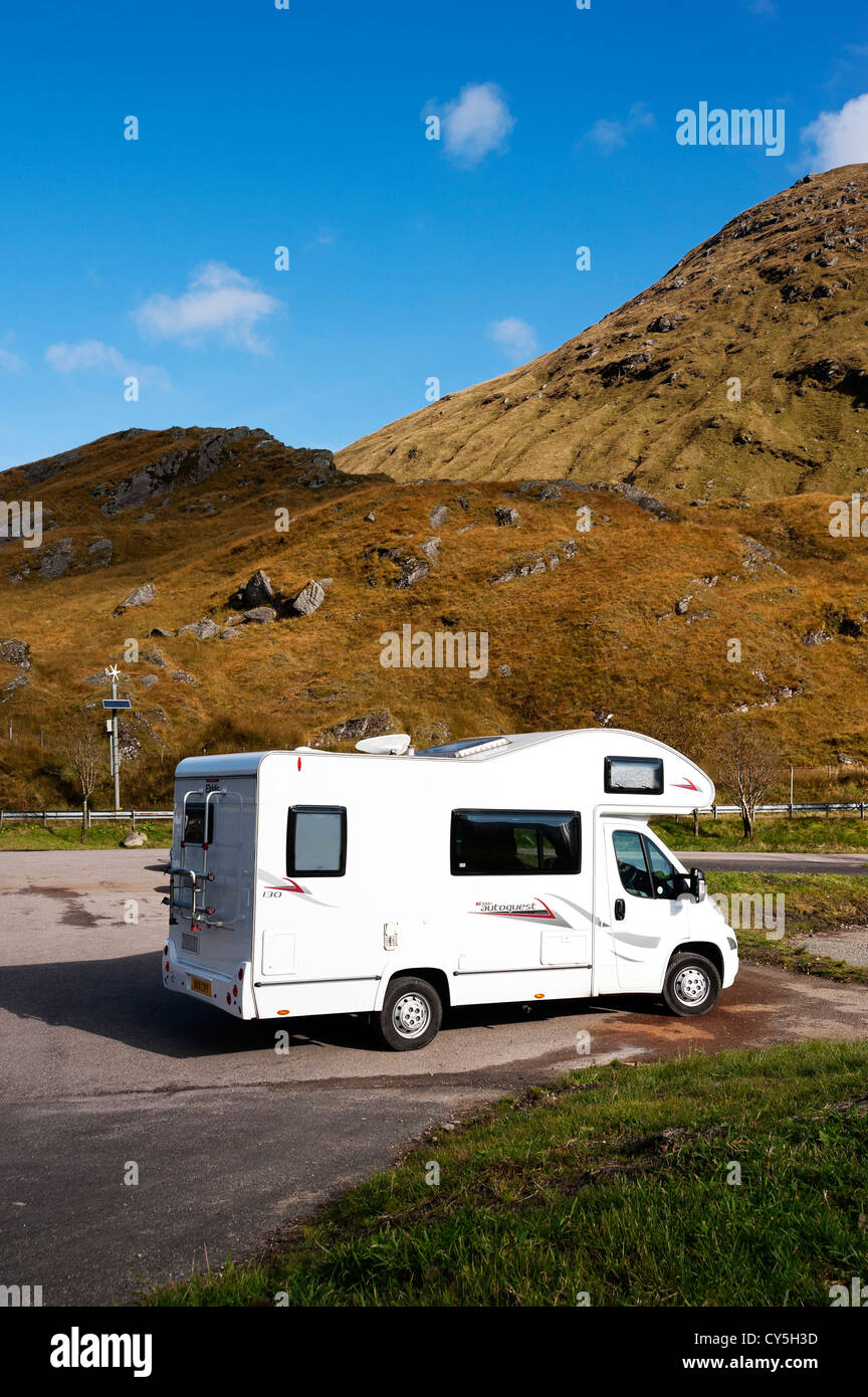 Peugeot Wohnmobil geparkt ein oben auf den "Rest und dankbar zu sein" Stockfoto