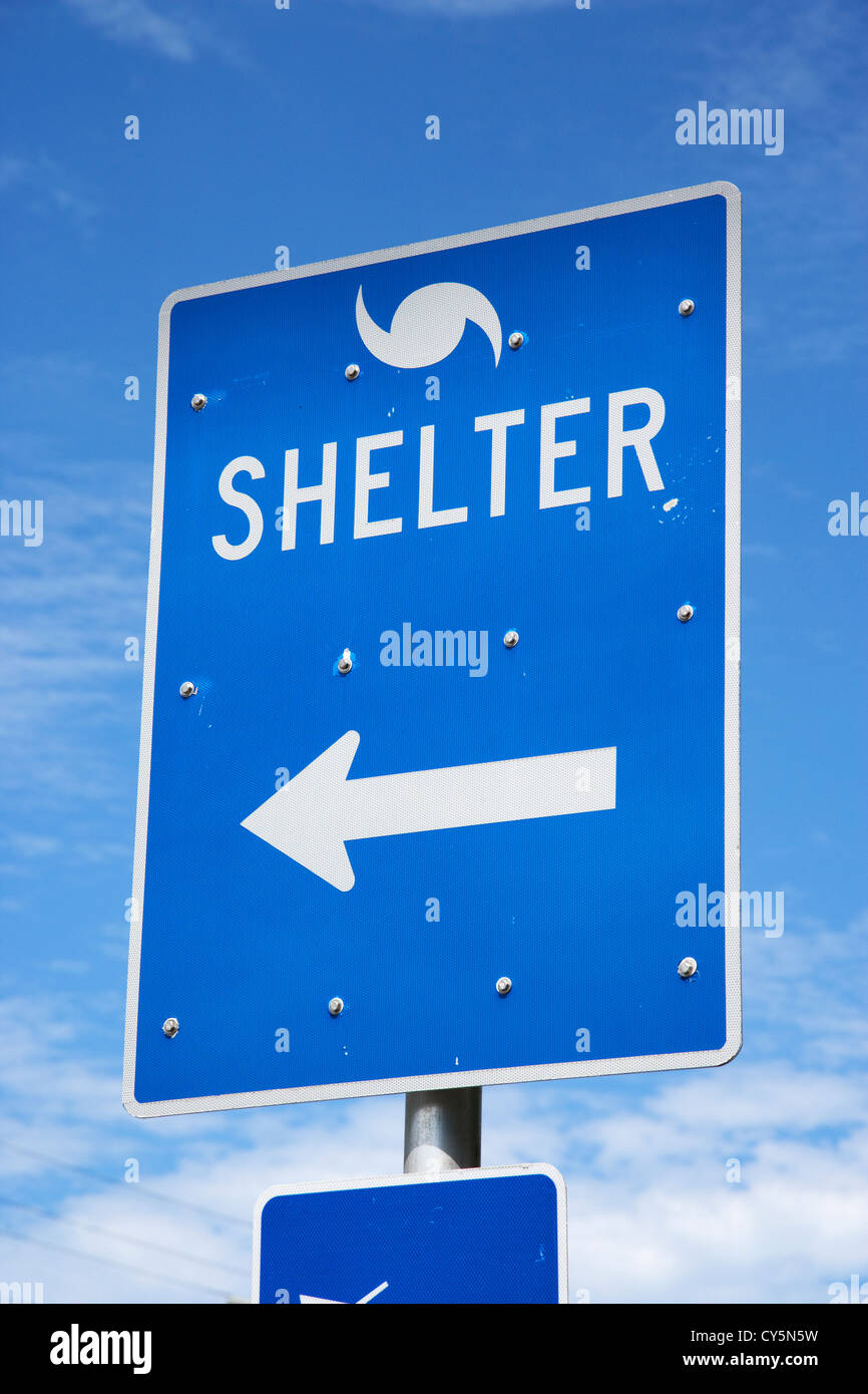 Schilder und Anweisungen für die Hurrikan-Tierheim-Florida Keys-usa Stockfoto
