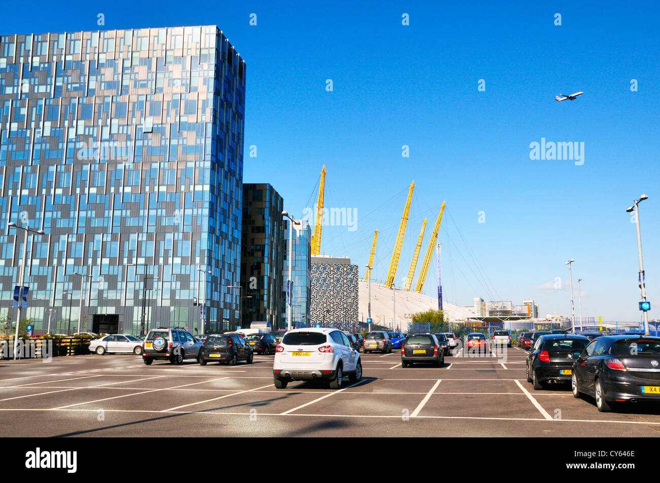 6 Mitre Passage und 02 Arena, Halbinsel Greenwich, London, UK Stockfoto