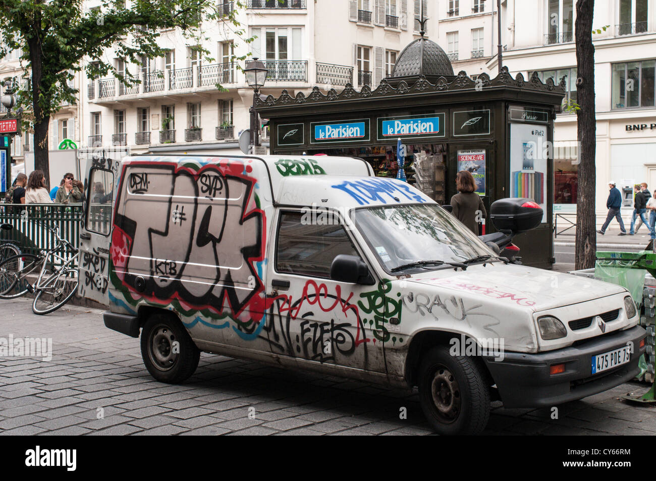 Graffiti verziert van in Paris. Stockfoto