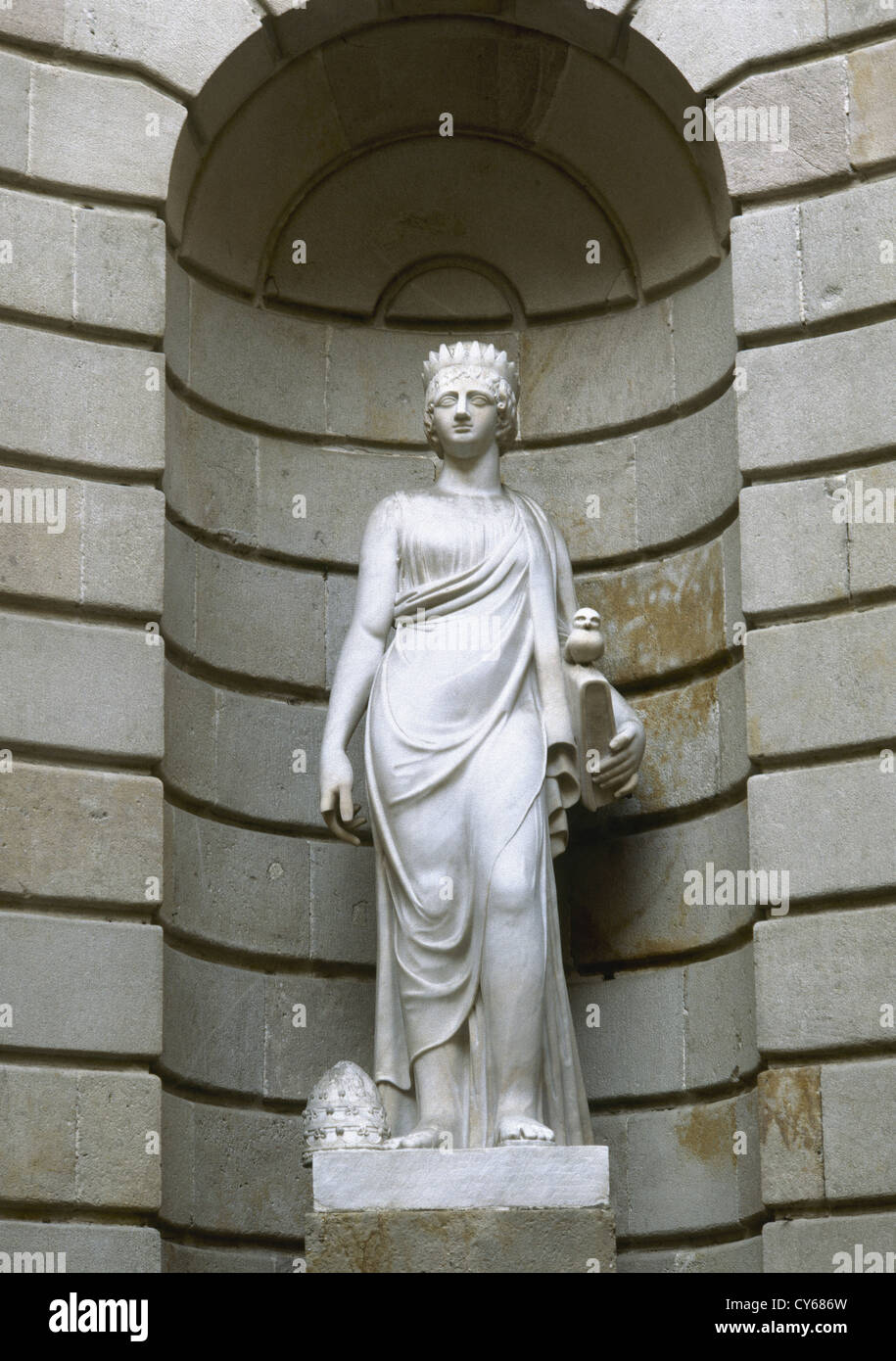 Spanien. Katalonien. Barcelona. Statue an der Llotja, die Europa repräsentiert. Erstellt von Manuel Oliver. Neo-Klassizismus. Stockfoto