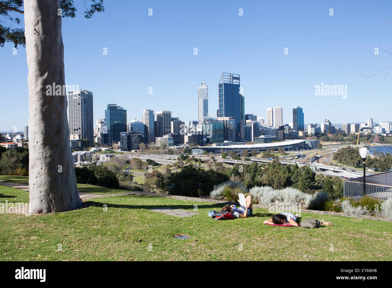 Perth CBD vom Kings Park, Perth, Western Australia gesehen Stockfoto