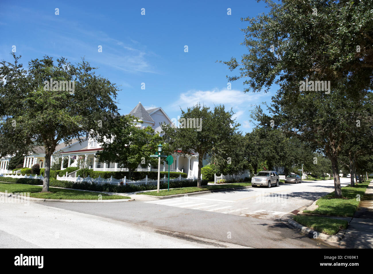 geringe Dichte Wohnungsbau Immobilien in Feier Boulevard Florida usa Stockfoto
