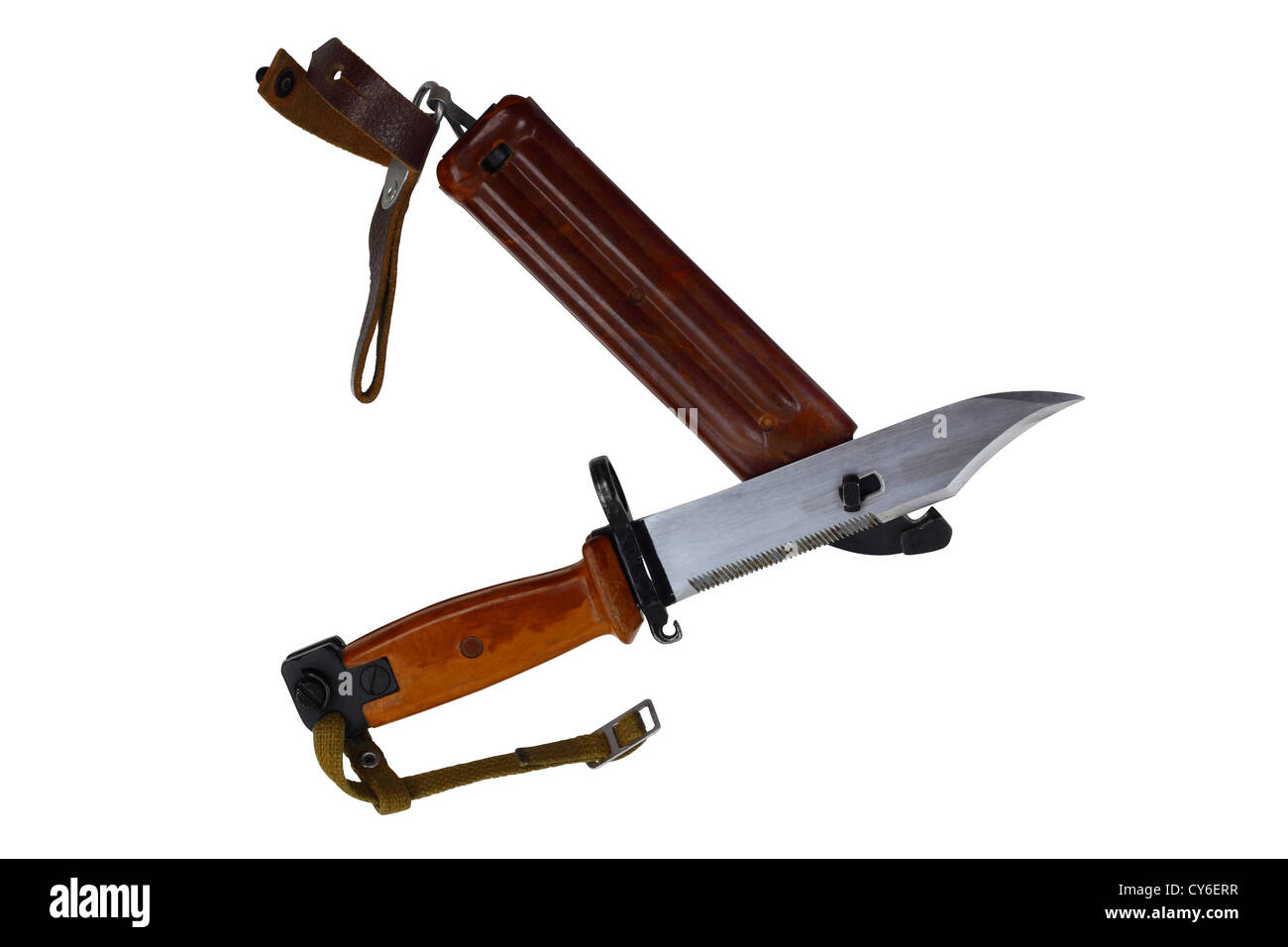 Bajonett-Messer für sowjetische Maschinenpistole mit Scheide in Schere Zange Modus Stockfoto