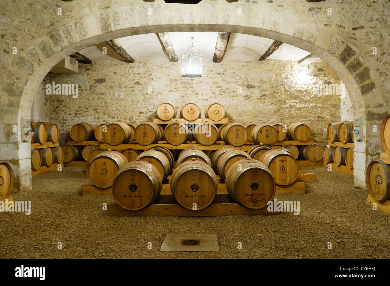 Weinkeller für die Verarbeitung der Winzerfest auf einem französischen Immobilien Stockfoto