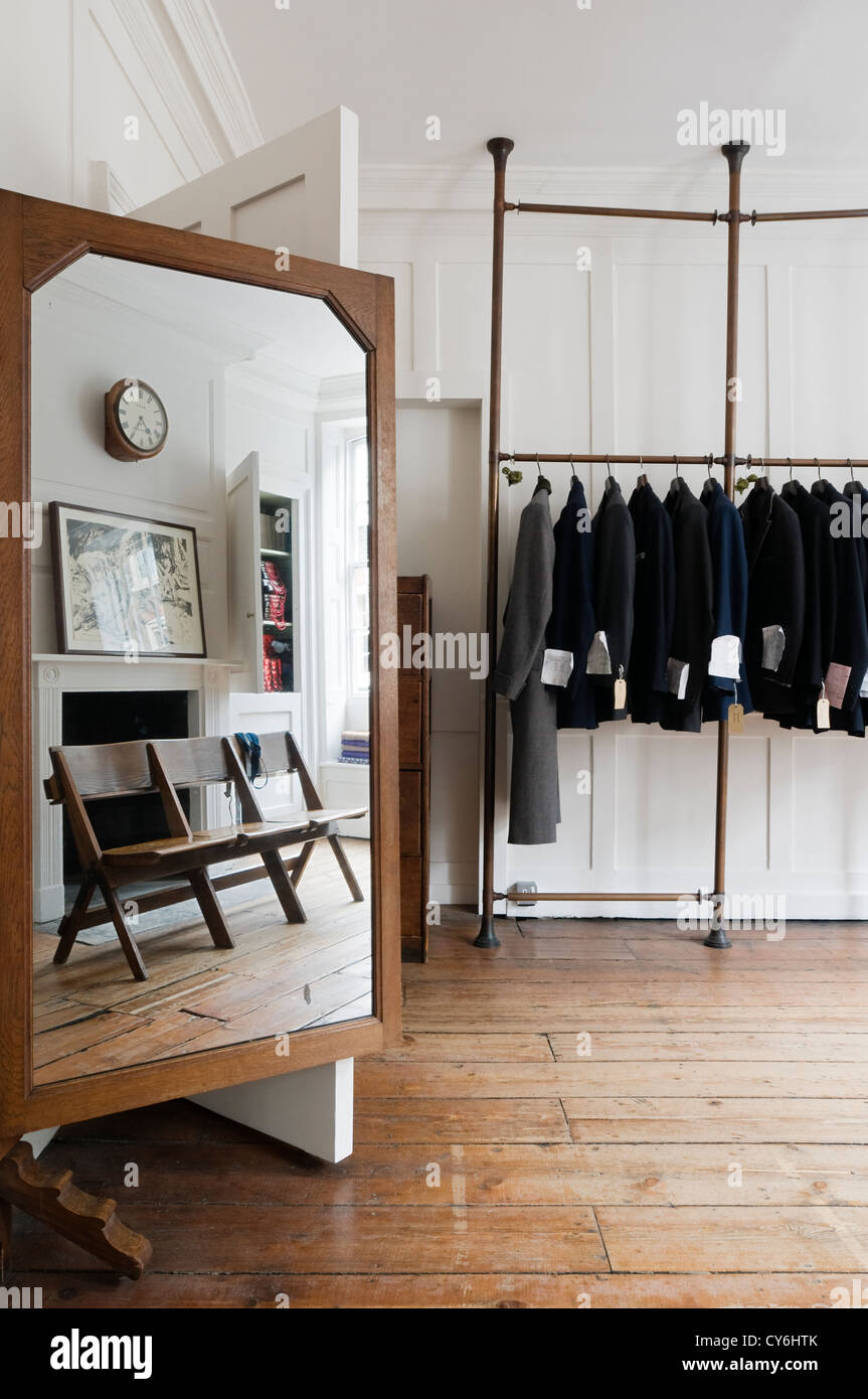 Georgische Terrasse aus hugenottischen Zeiten, Timothy Everest gehören der Londoner Schneider Stockfoto