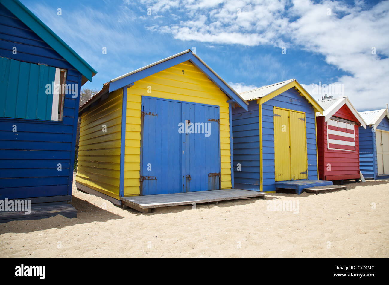 Bunte Strandhäuschen Stockfoto