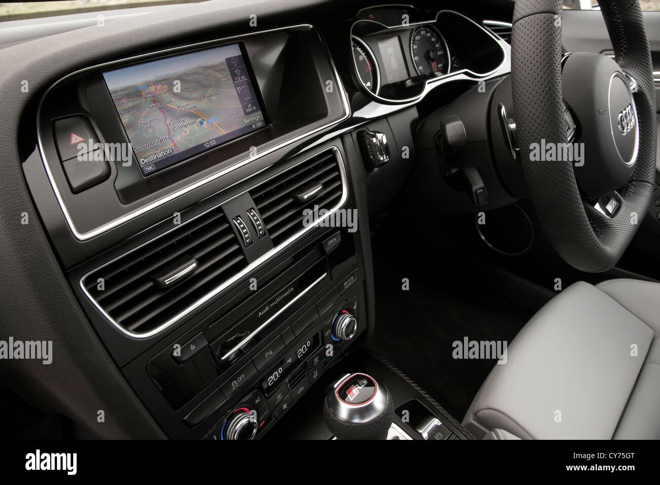 Audi Dashboard Stockfotos Audi Dashboard Bilder Alamy