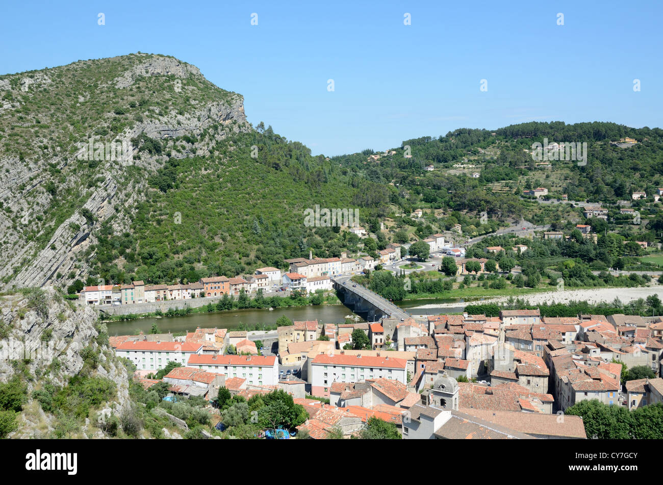 Panorama, Panorama oder Luftaufnahme über Anduze - Tor zu den Cevennen - Gard France Stockfoto