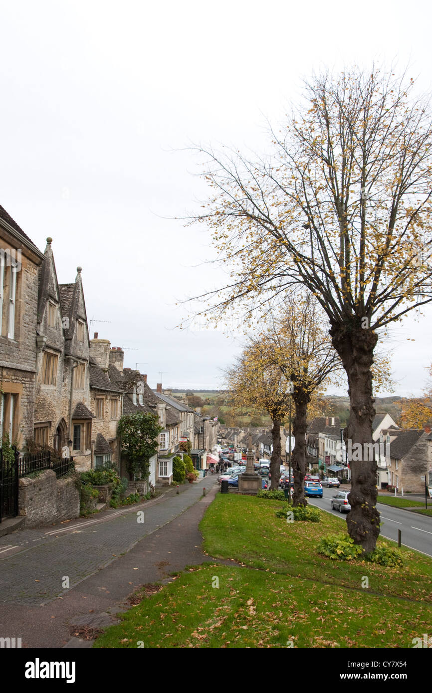 Burford High Street in den Cotswolds Stockfoto