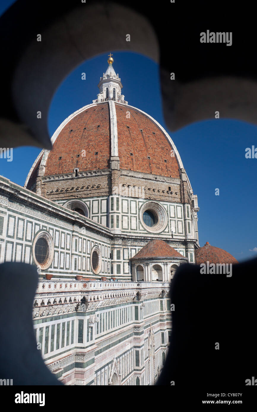 Brunelleschis Kuppel von Giottos Campanile Santa Maria del Fiore Dom Dom Florenz Florenz Toskana Italien gesehen Stockfoto