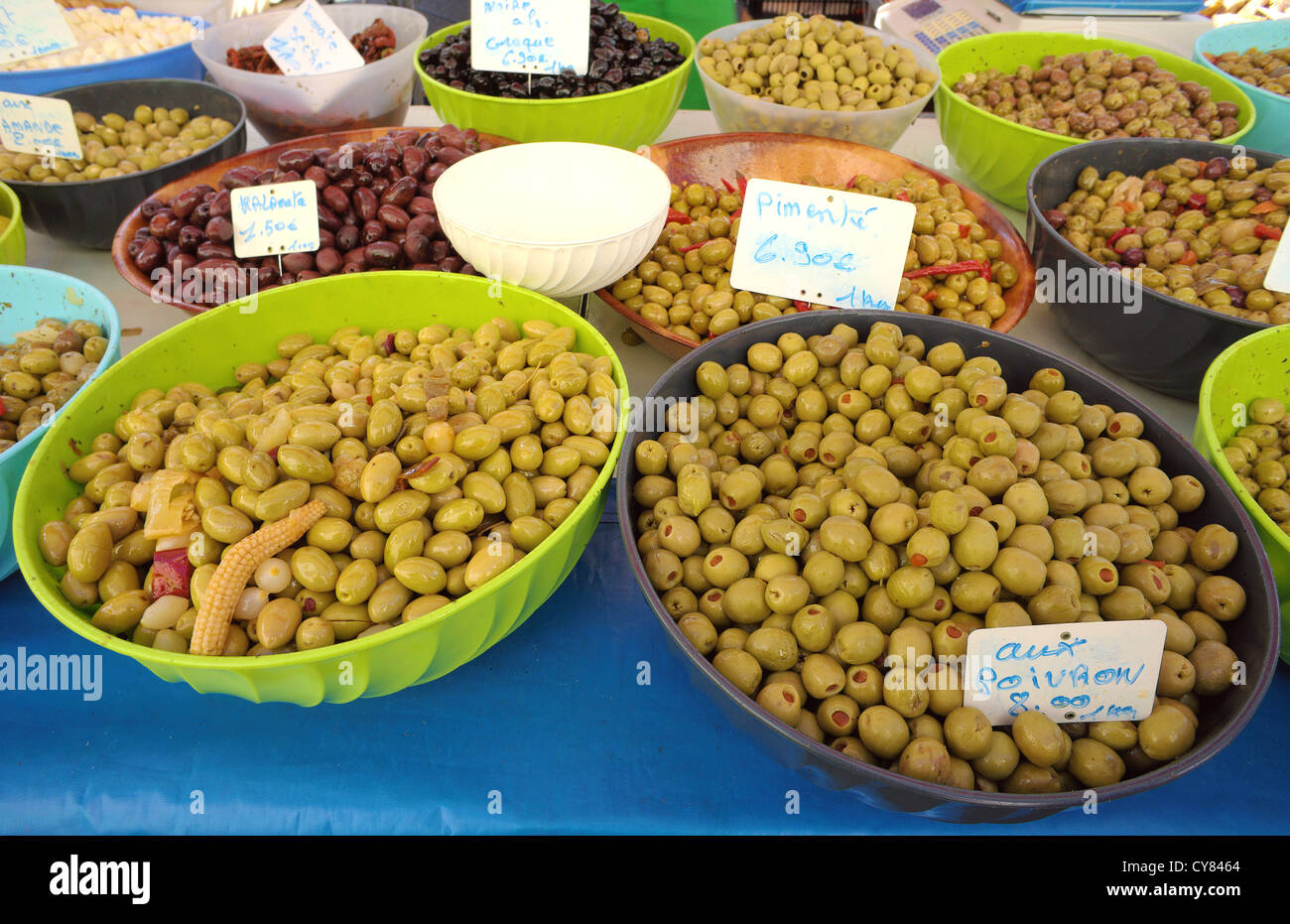 Oliven angezeigt zum Verkauf Moissac Tarn et Garonne Frankreich Stockfoto