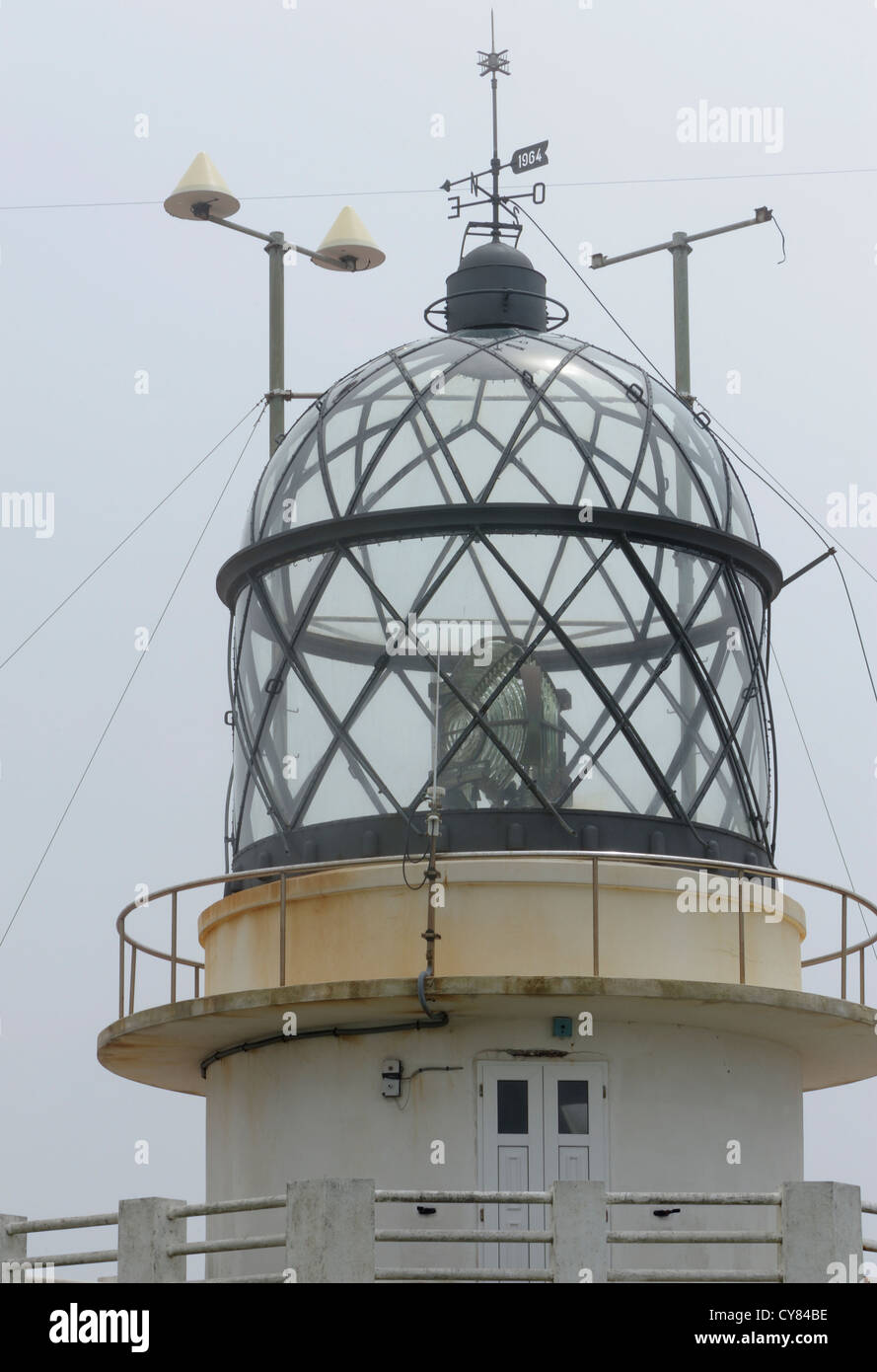 Lampe der Leuchtturm Faro Punta De la Estaca de Bares. Stockfoto