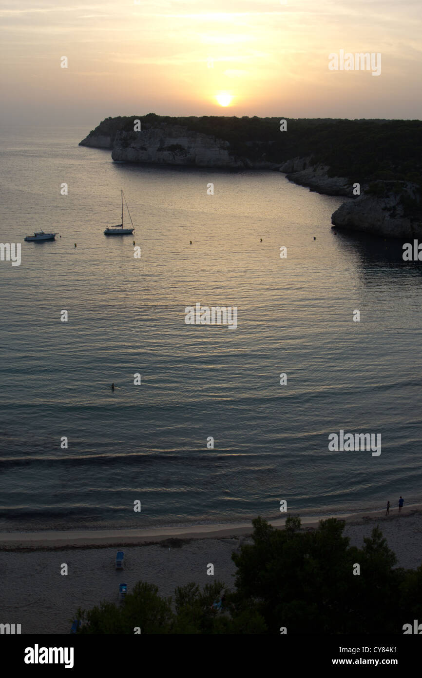 Sonnenuntergang über Cala Galdana Bucht Menorca Spanien Stockfoto