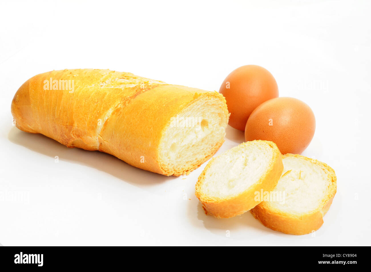 Brot essen französische Bäckerei gebacken weißes Brot Baguette braune frische Mehl lange Müsli Frühstück Kruste Gourmetmenü Ernährung essen Stockfoto