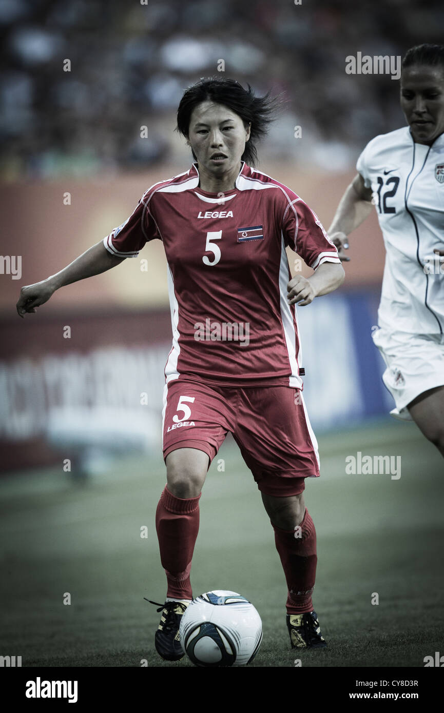 Jong Sun Song von Nordkorea in Aktion während einer FIFA Frauen Welt Cup Gruppe C Spiel gegen die Vereinigten Staaten. Stockfoto