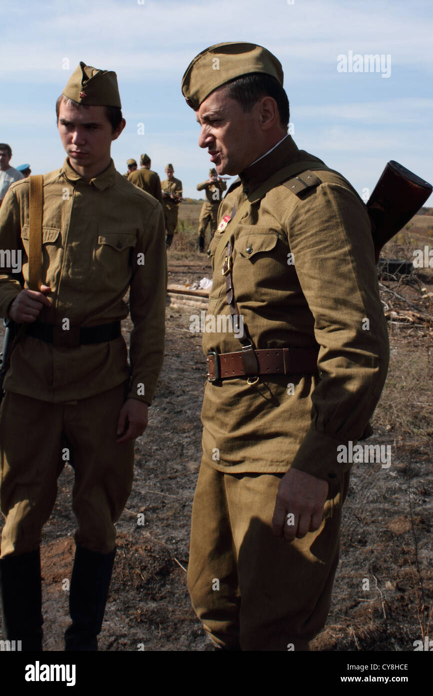 Mitglieder der 'Frontier' Geschichte Club trägt historische sowjetische uniform Stockfoto