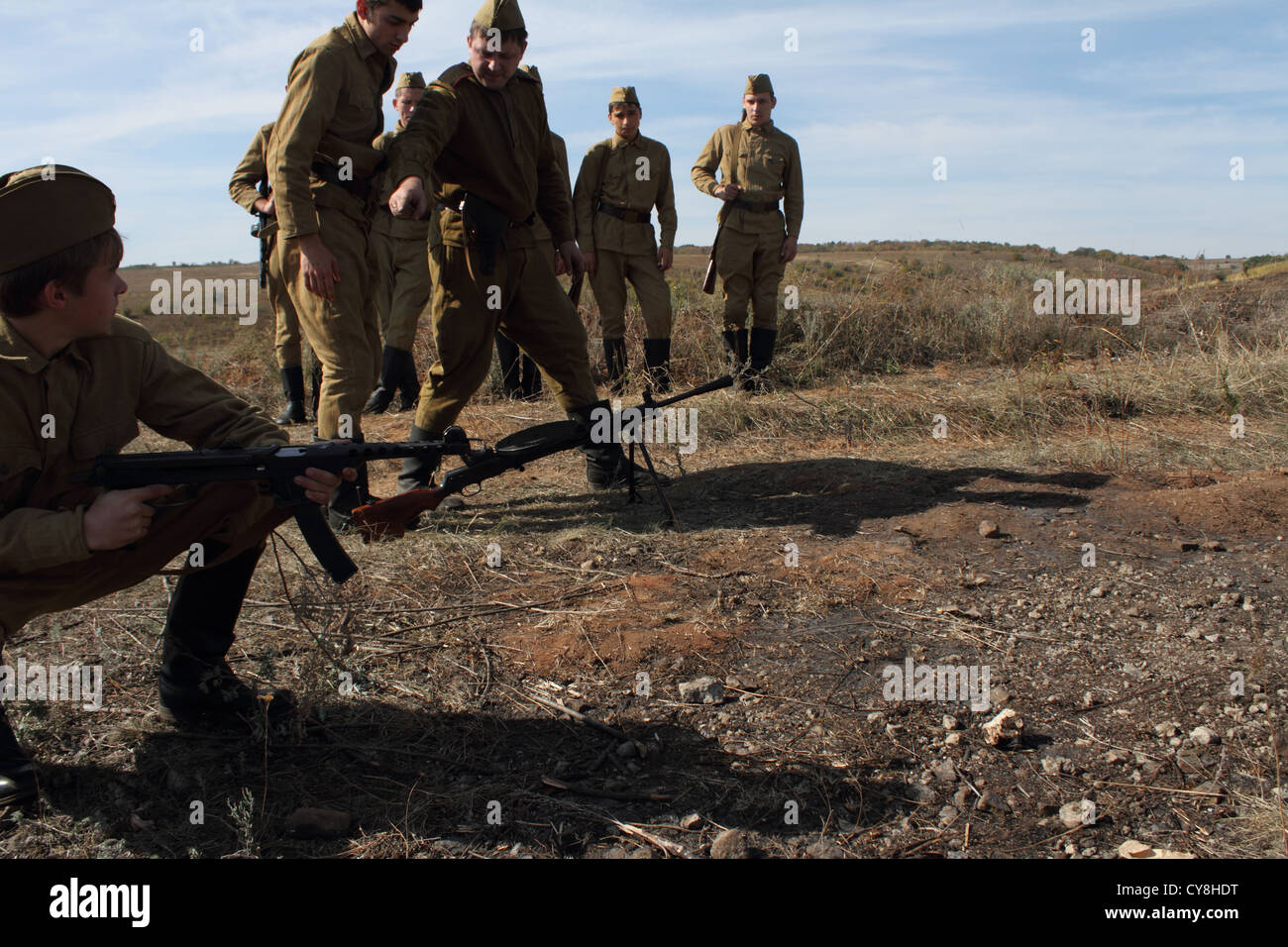 Mitglieder der 'Frontier' Geschichte Club trägt historische sowjetische uniform Stockfoto