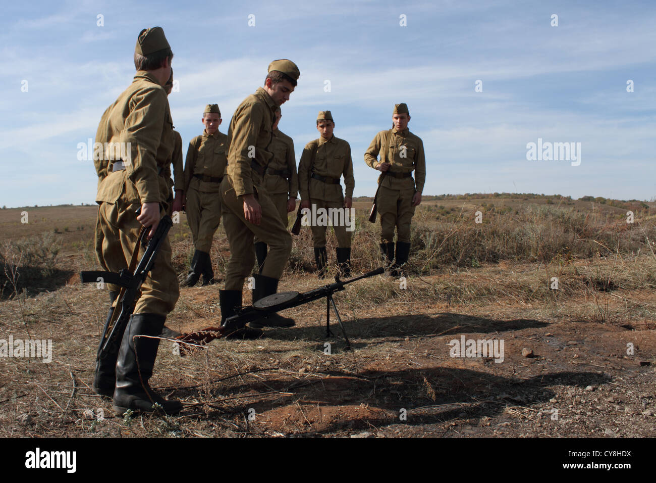 Mitglieder der 'Frontier' Geschichte Club trägt historische sowjetische uniform Stockfoto