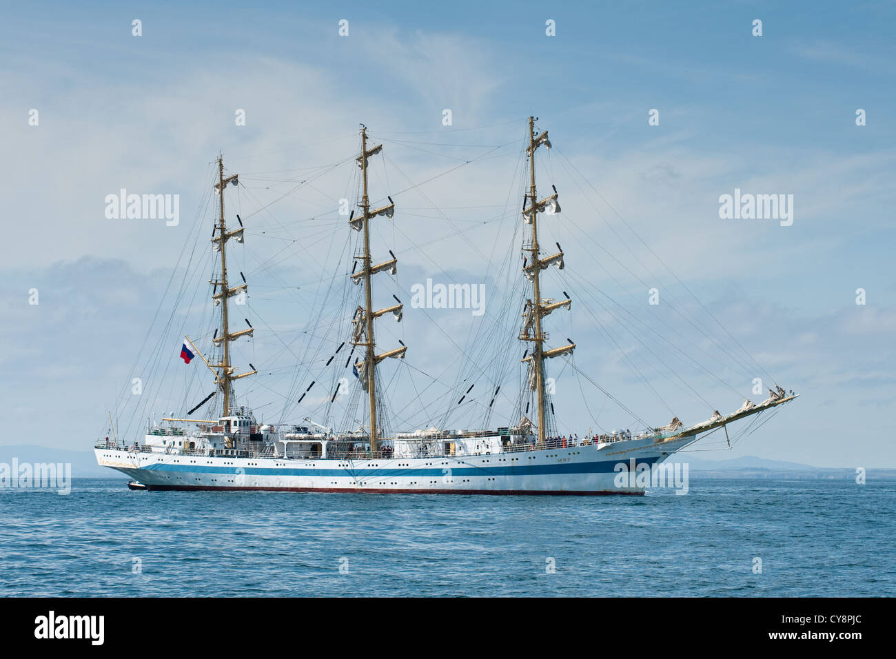 STS Mir. Russische Schulschiff. Drei Dreimaster oder vollständig manipulierten Segelschiff Stockfoto