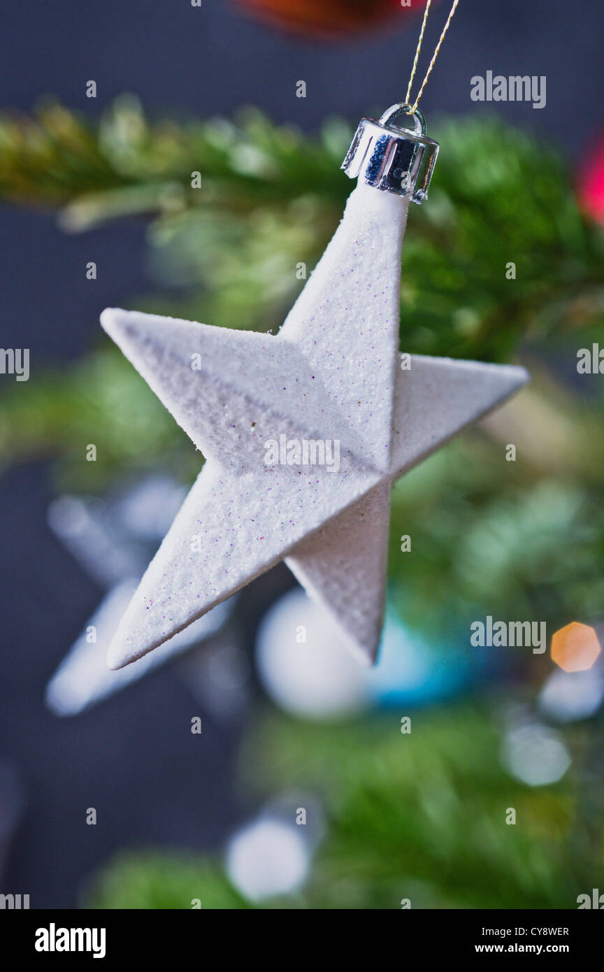 Sternförmige Christbaumschmuck Stockfoto