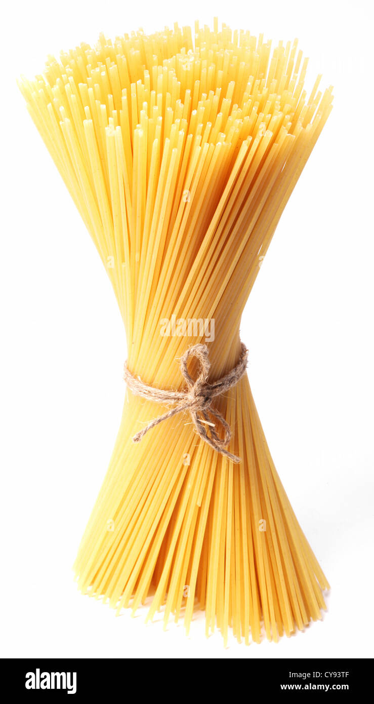 Spaghetti isoliert auf weißem Hintergrund. Stockfoto