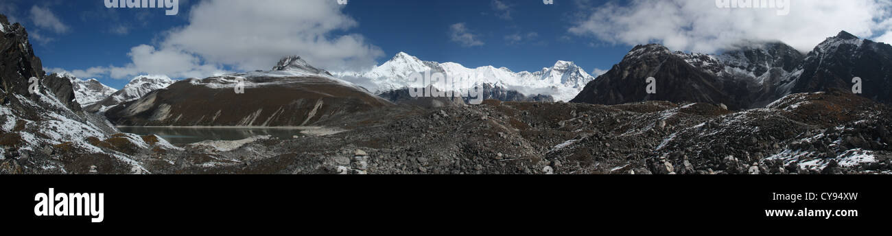 Wunderschöne Landschaft des Himalaya, Wochen lang Trekking durch unvergessliche Ausblicke wie dieses eine, Everest Region Nepal gutgeschrieben werden Stockfoto